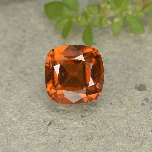 1.90ct 자연스러운 딥 오렌지 헤소나이트 가넷, 방석, VVS-VS