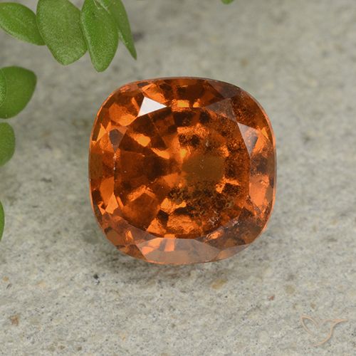 1.80ct 자연스러운 앰버 오렌지 헤소나이트 가넷, 방석, VS