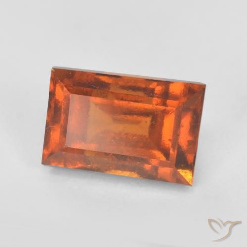 1.55ct 자연스러운 미디엄 다크 오렌지 헤소나이트 가넷, 바게트, VS
