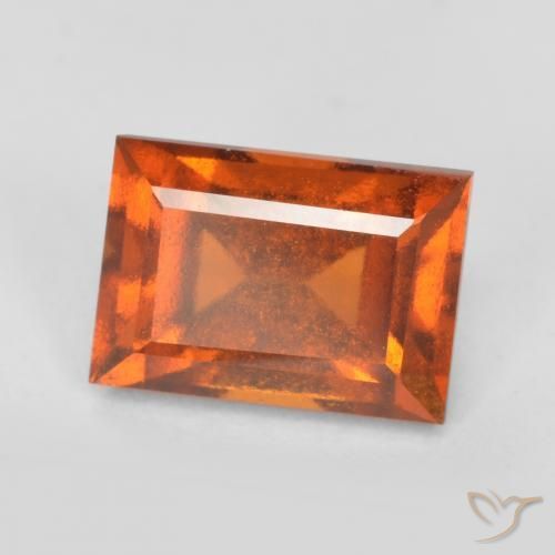 1.56ct 자연스러운 미디엄 다크 오렌지 헤소나이트 가넷, 바게트, VS