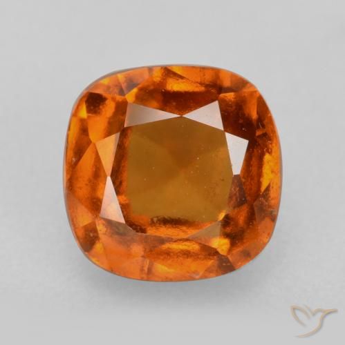 2.26ct 자연스러운 딥 오렌지 헤소나이트 가넷, 방석, VS