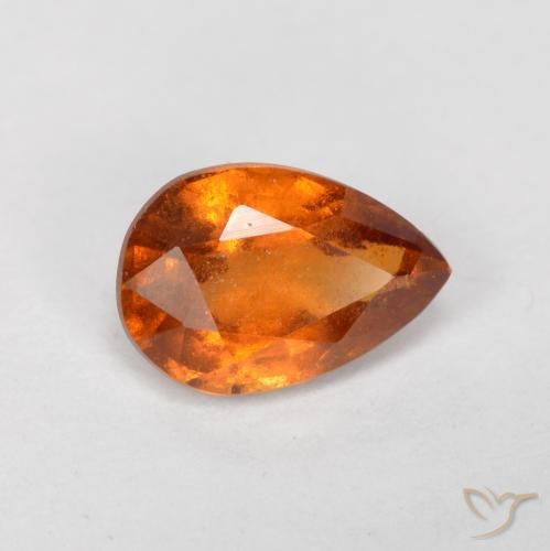 0.82ct 자연스러운 미디엄 오렌지 헤소나이트 가넷, 배 모양, SI