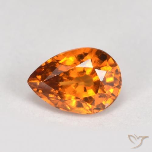0.88ct 자연스러운 미디엄 오렌지 헤소나이트 가넷, 배 모양, VS