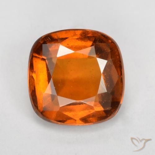 1.67ct 자연스러운 미디엄 오렌지 헤소나이트 가넷, 방석, VS