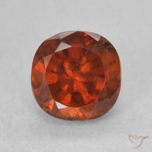 0.87ct 자연스러운 붉은 오렌지 헤소나이트 가넷, 방석, VS