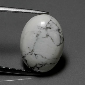 7.88캐럿 천연 회백색 하울라이트, 타원형 컷, 16.1×12.2 mm, 불투명체