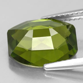 4.70캐럿 천연 올리브 그린 이도크라제, 쿠션 컷, VS
