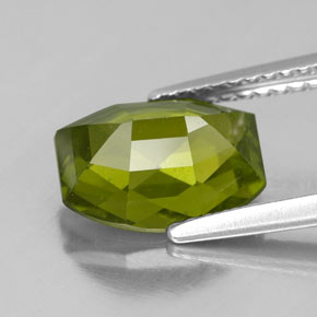 2.73캐럿 천연 올리브 그린 이도크레이스, 멋진 모양, 9.7×7.3 mm, VS