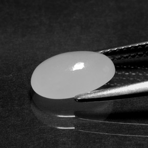 2.02캐럿 천연 화이트 경옥, 타원형 컷, 9.7×6.3 mm, 투명한