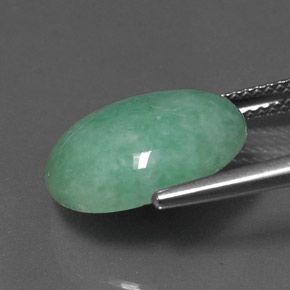 8.83캐럿 천연 그린 경옥, 타원형 컷, 15×12.3 mm, 불투명체