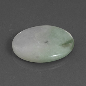 34.38캐럿 천연 파스텔 그린 경옥, 타원형 컷, 29.1×21.7 mm, 투명한