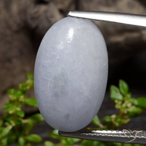 12.71ct 자연스러운 밝은 회색 비취, 타원형, 불투명체