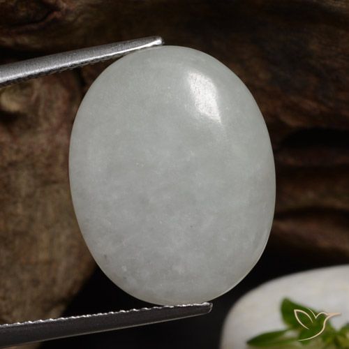 11.79ct 자연스러운 회백색 비취, 타원형, 투명한