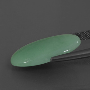19.15캐럿 천연 녹색 비취, 타원형 컷, 불투명체