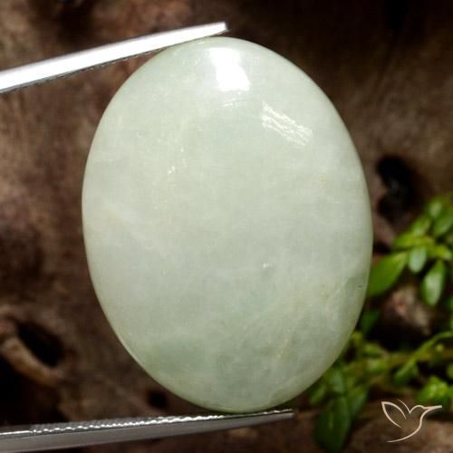 42.61ct 자연스러운 올리브 그린 비취, 타원형, 투명한