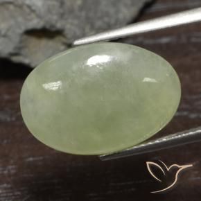 8.37캐럿 천연 올리브 그린 비취, 타원형 컷, 투명한