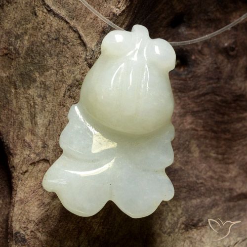 33.53ct 자연스러운 녹색을 띤 흰색 비취, 팬시한, 투명한
