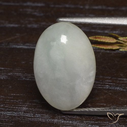 8.63ct 자연스러운 회녹색 비취, 타원형, 투명한