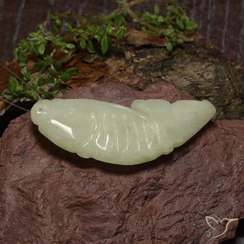 29.51ct 자연스러운 중간 황록색 비취, 팬시한, 투명한