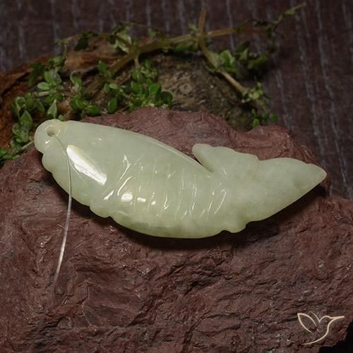 31.90ct 자연스러운 중간 황록색 비취, 팬시한, 투명한