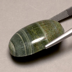 37.88캐럿 천연 멀티컬러 재스퍼, 타원형 컷, 27.4×19.7 mm, 불투명체