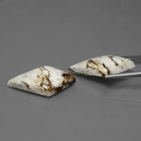 캐럿 천연 다색 벽옥 보석, 멋진 모양, 불투명체