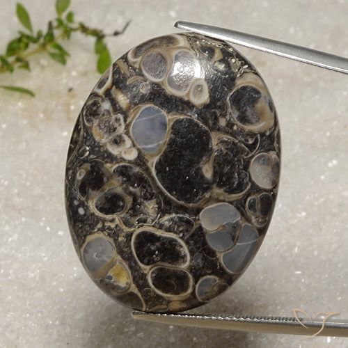 47.06ct 자연스러운 다색 벽옥, 타원형, 불투명체