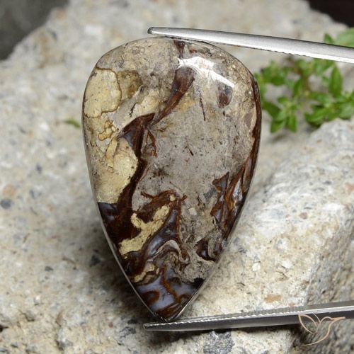 37.59ct 자연스러운 다색 벽옥, 배 모양, 불투명체