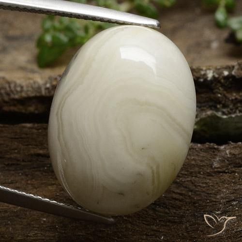 19.03ct 자연스러운 다색 벽옥, 타원형, 불투명체