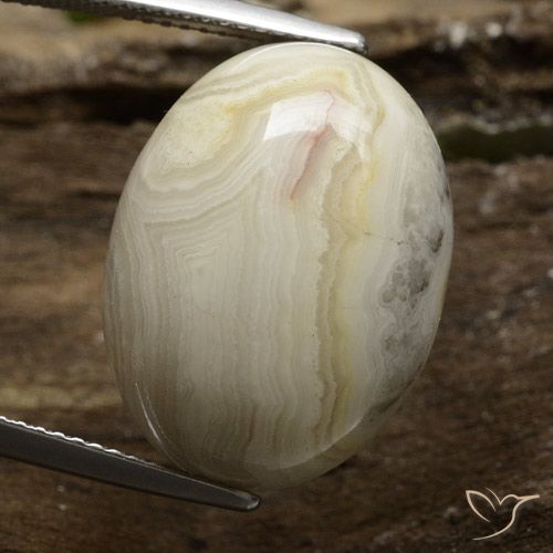 18.89ct 자연스러운 다색 벽옥, 타원형, 불투명체