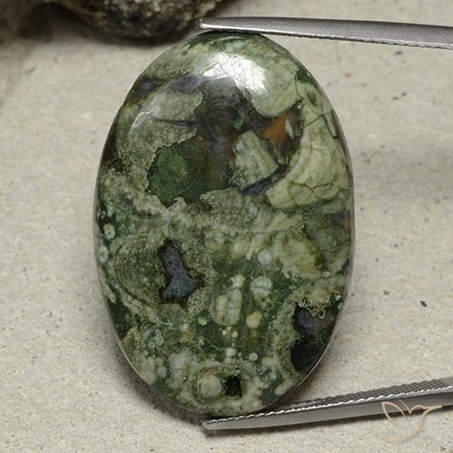 26.08ct 자연스러운 다색 벽옥, 타원형, 불투명체