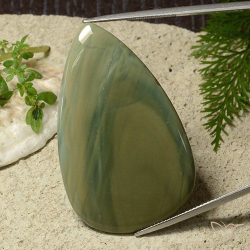 42.95ct 자연스러운 다색 벽옥, 배 모양, 불투명체