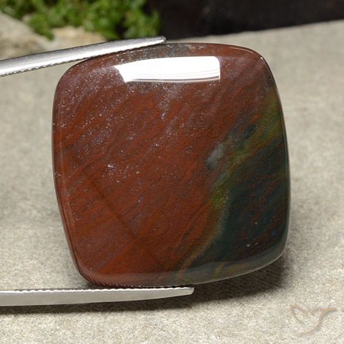32.72ct 자연스러운 다색 벽옥, 방석, 불투명체