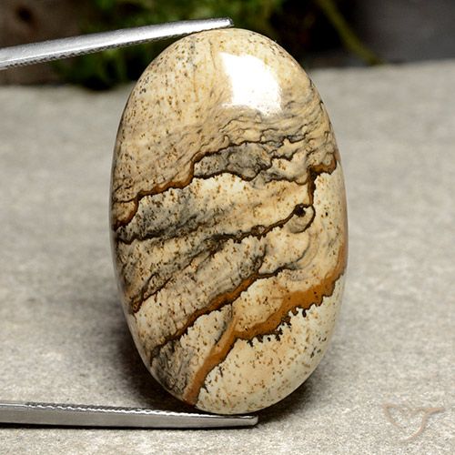 38.03ct 자연스러운 다색 벽옥, 타원형, 불투명체