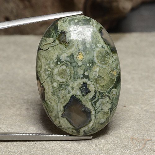 28.30ct 자연스러운 다색 벽옥, 타원형, 불투명체