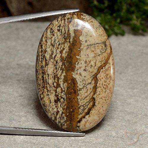 34.86ct 자연스러운 다색 벽옥, 타원형, 불투명체
