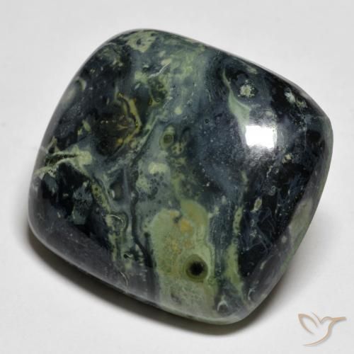 33.52ct 자연스러운 다색 벽옥, 방석, 불투명체