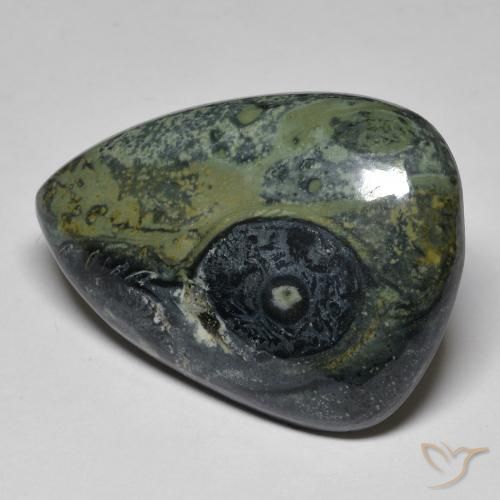 32.43ct 자연스러운 다색 벽옥, 배 모양, 불투명체