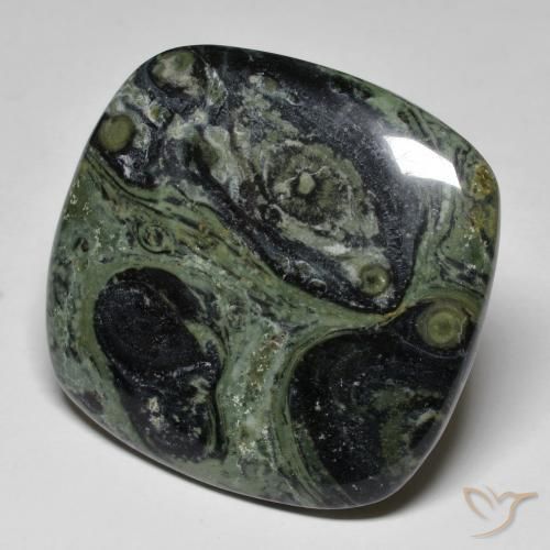 39.04ct 자연스러운 다색 벽옥, 방석, 불투명체