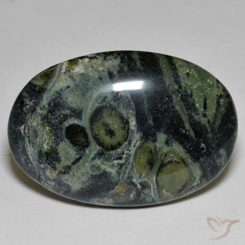 29.96ct 자연스러운 다색 벽옥, 타원형, 불투명체