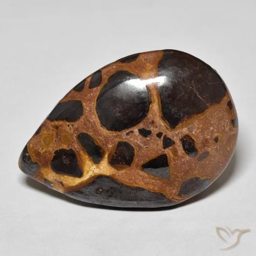 20.87ct 자연스러운 다색 벽옥, 배 모양, 불투명체