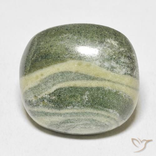 30.35ct 자연스러운 다색 벽옥, 방석, 불투명체