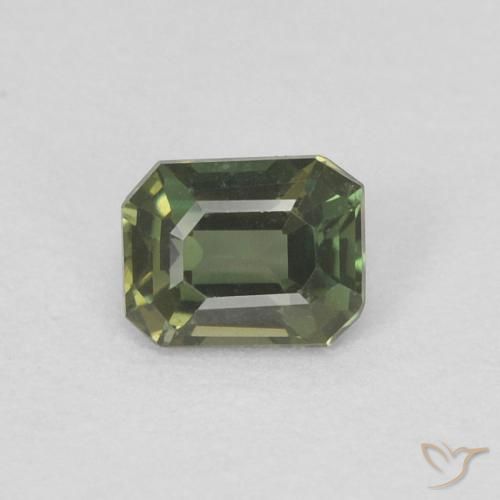 0.25ct 자연스러운 Medium Dark-Green 코너루파인, 에메랄드 컷, VVS