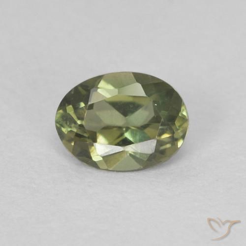 0.24ct 자연스러운 황록색 코너루파인, 타원형, VVS
