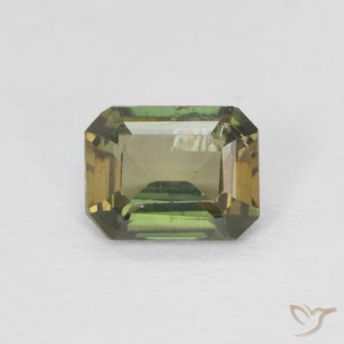 0.37ct 자연스러운 갈색을 띤 녹색 코너루파인, 에메랄드 컷, VS