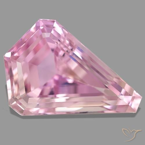 31.04캐럿 천연 핫핑크 쿤자이트, 멋진 모양, 25.4×17.8 mm, VS