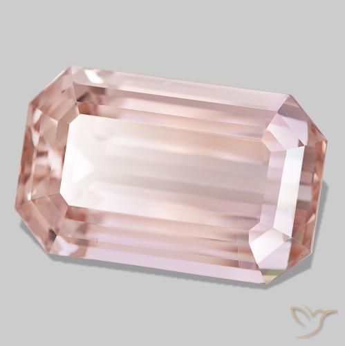 63.93캐럿 천연 코랄 핑크 쿤자이트, 에메랄드 컷, 27.4×17.2 mm, VVS-VS