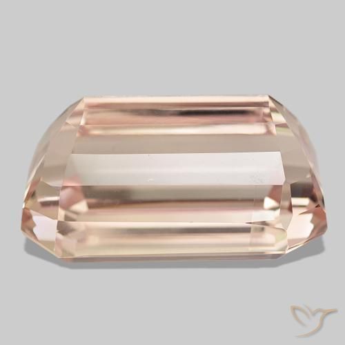 63.93캐럿 천연 코랄 핑크 쿤자이트, 에메랄드 컷, 27.4×17.2 mm, VVS-VS