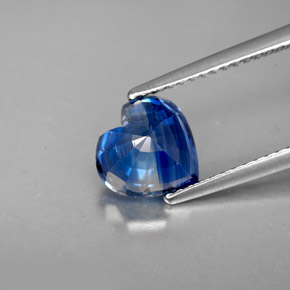2.12캐럿 천연 블루 카이아나이트, 하트 모양, 8×7.8 mm, VS