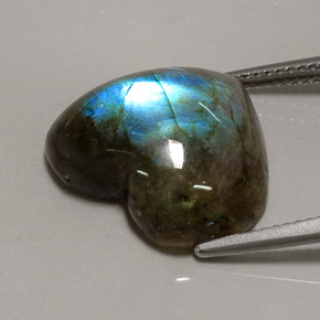 13.50캐럿 천연 멀티컬러 라브라도라이트, 하트 모양, 17.8×15.5 mm, 투명한
